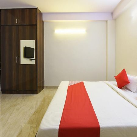 Hotel O Club Residency Ню Делхи Екстериор снимка