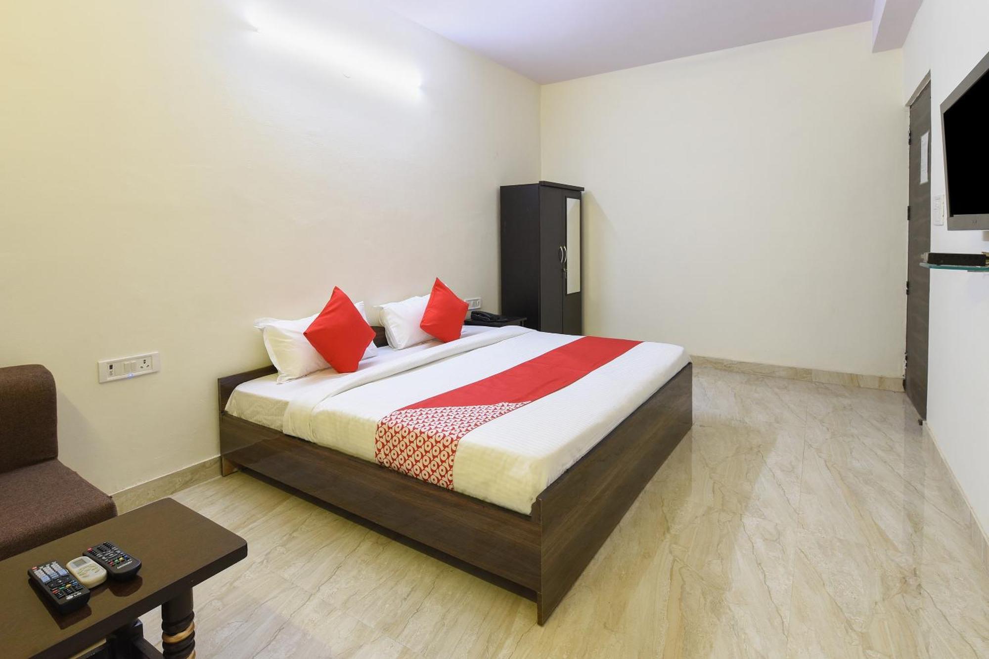 Hotel O Club Residency Ню Делхи Екстериор снимка