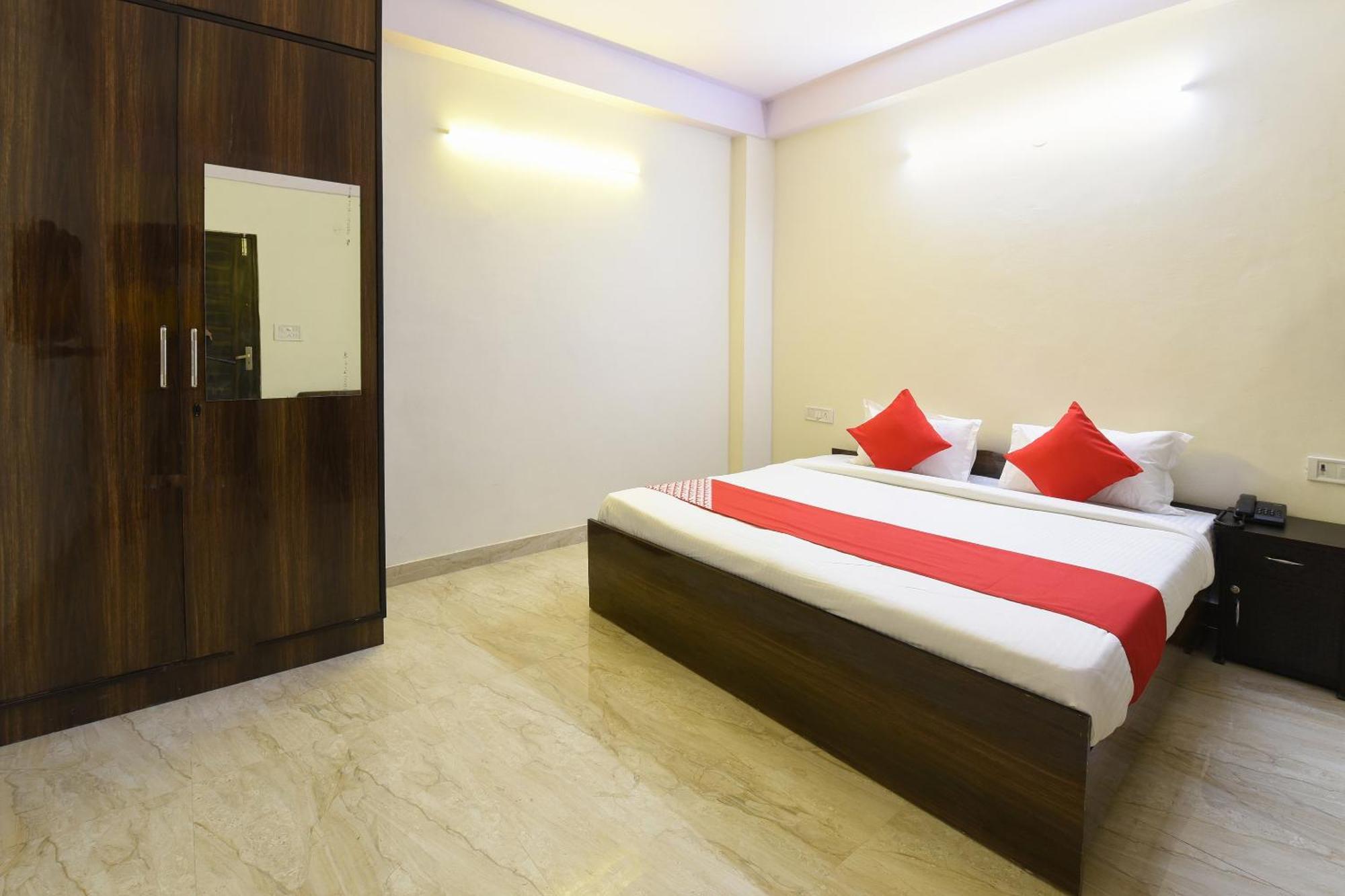 Hotel O Club Residency Ню Делхи Екстериор снимка