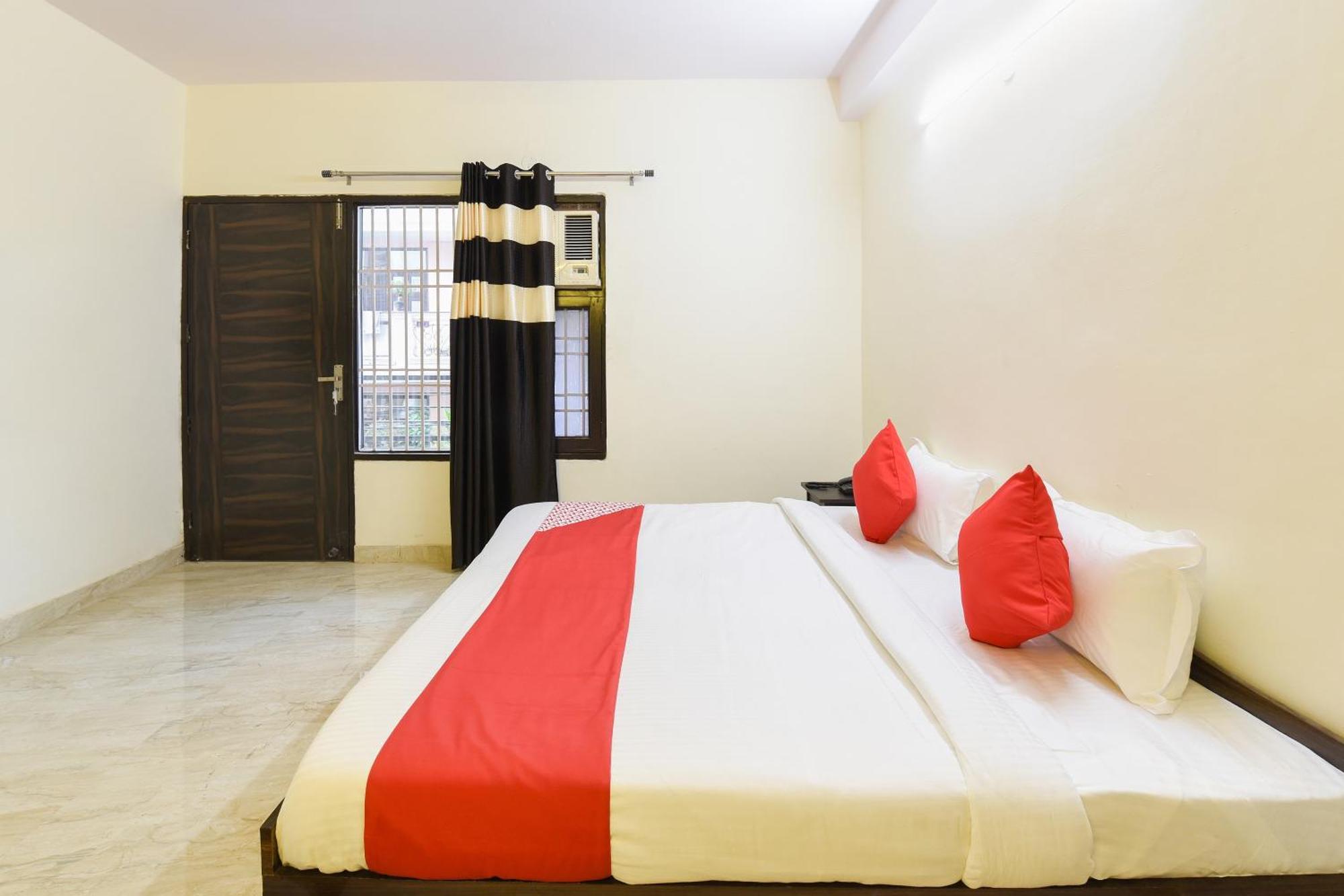 Hotel O Club Residency Ню Делхи Екстериор снимка
