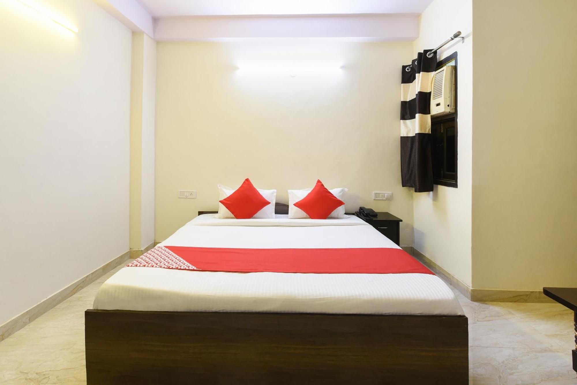 Hotel O Club Residency Ню Делхи Екстериор снимка