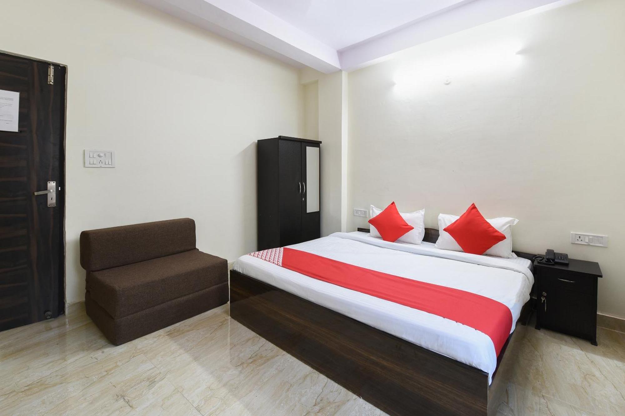 Hotel O Club Residency Ню Делхи Екстериор снимка