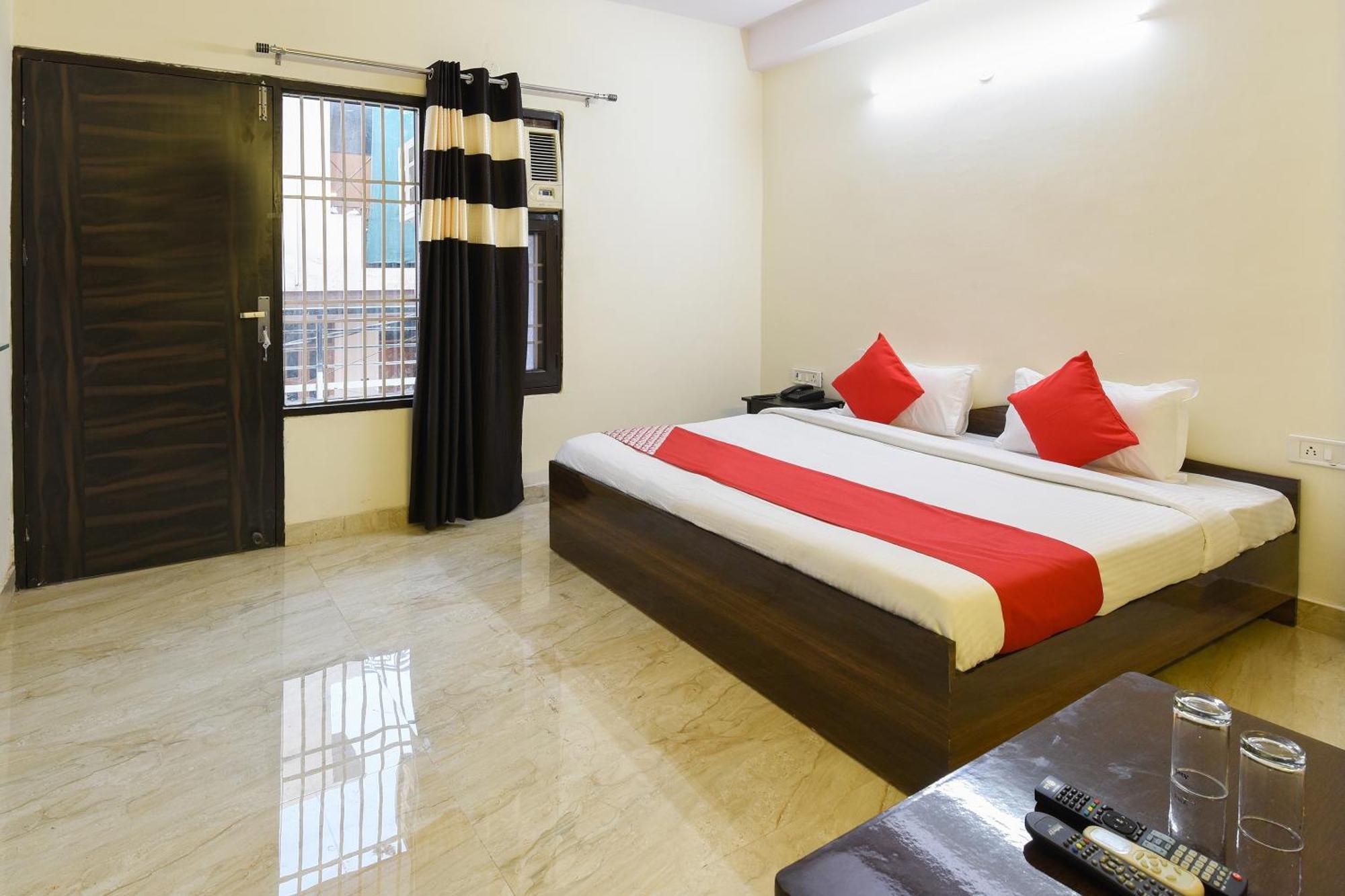Hotel O Club Residency Ню Делхи Екстериор снимка
